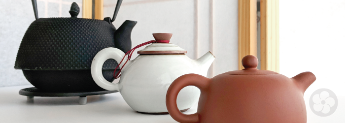 Picking the Perfect Teapot: Cast Iron vs. Ceramic