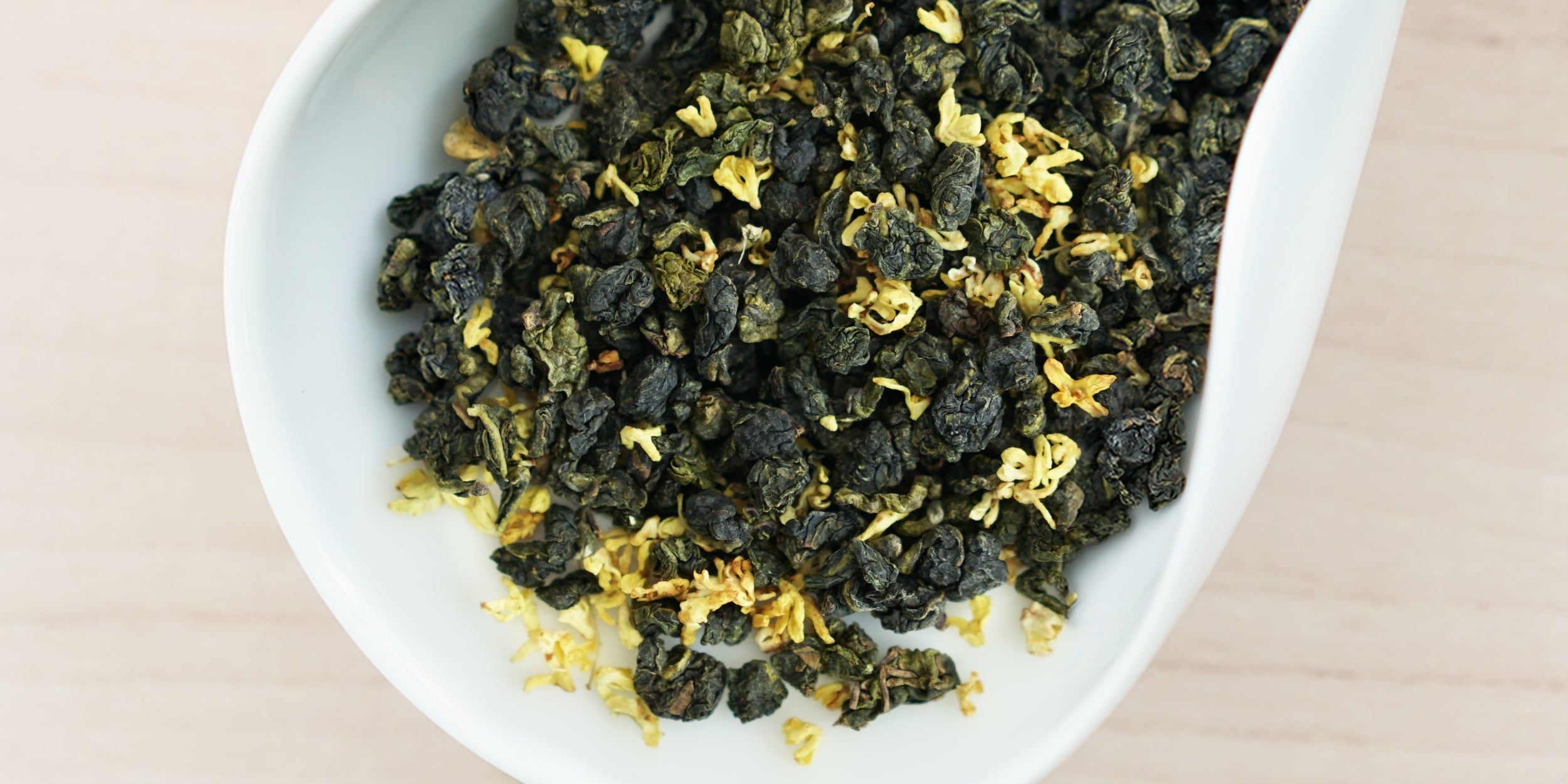 Osmanthus Oolong — Taiwanese Oolong with Real Flowers | Red